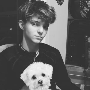 Meet your Posher, Devin